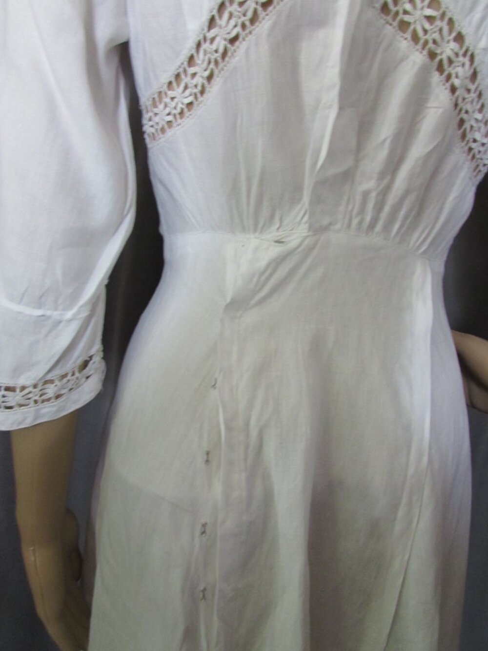 Edwardian Era White Cotton Day Dress - Picture 7 of 11